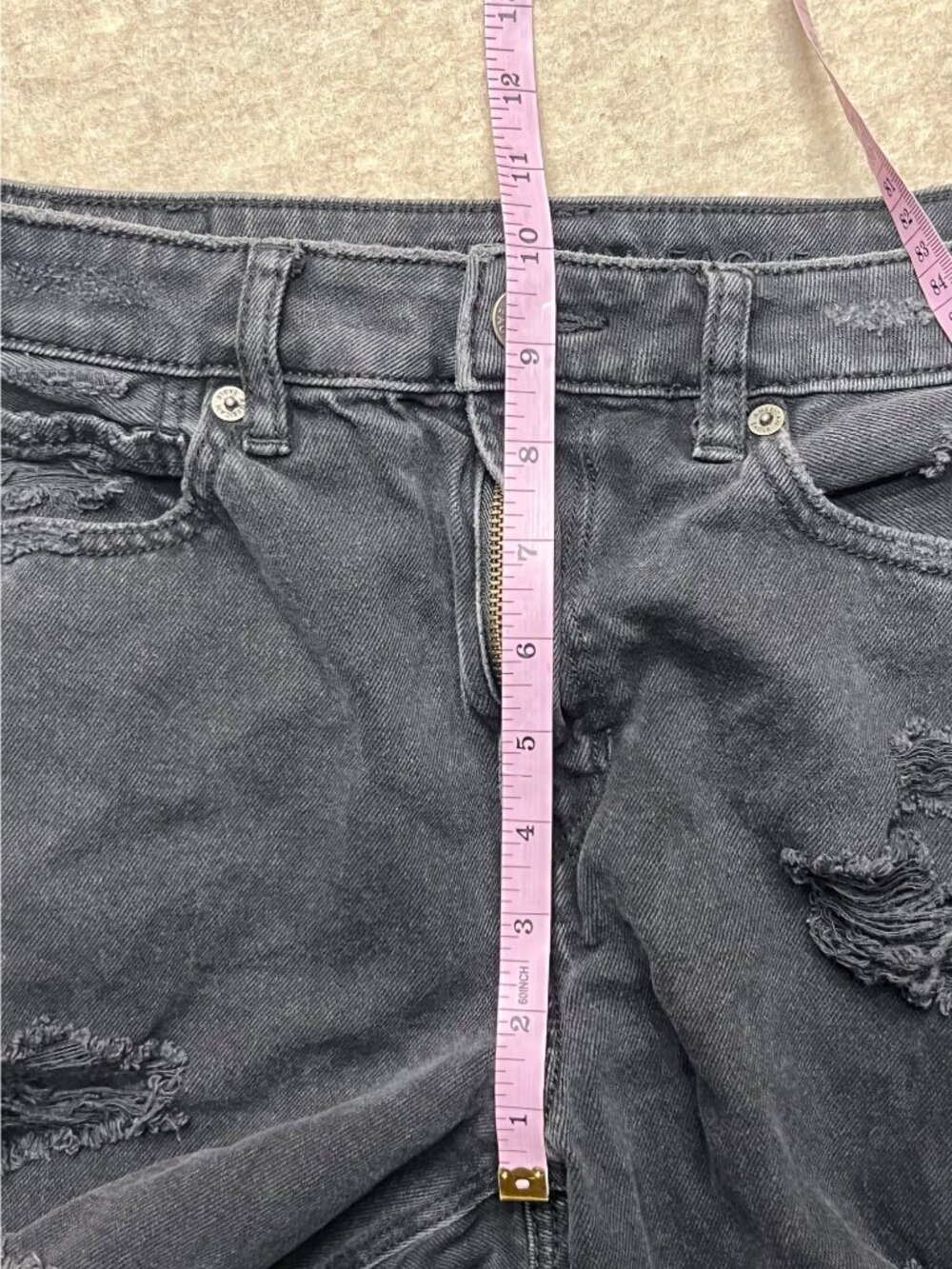 American Eagle High Rise Distressed Mom Jeans Stretch Baggy Ripped Black Denim 2 - Picture 9 of 10
